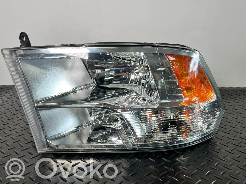 Dodge RAM Phare frontale 