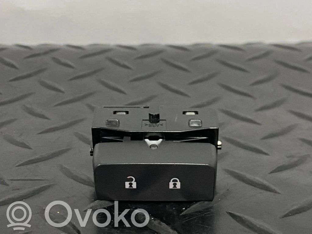 Chevrolet Camaro Central locking switch button 