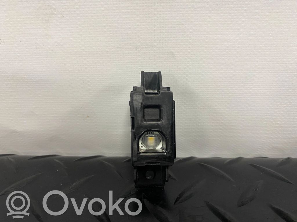 Otras luces interiores   1902211508,68291943AC