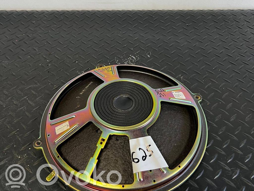 Infiniti Q45 III Subwoofer 