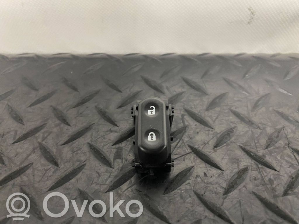 Cadillac SRX Central locking switch button 
