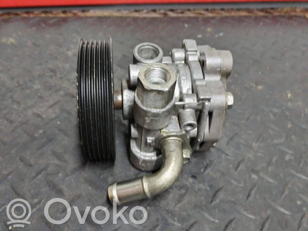 Ohjaustehostimen pumppu