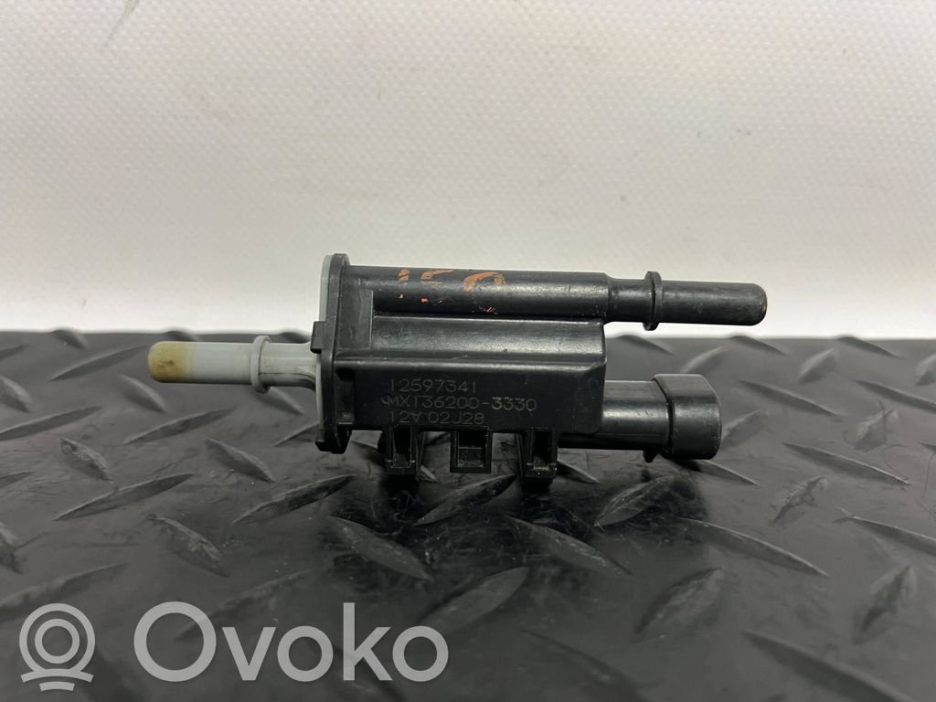 Hummer H3 Válvula de vacío 