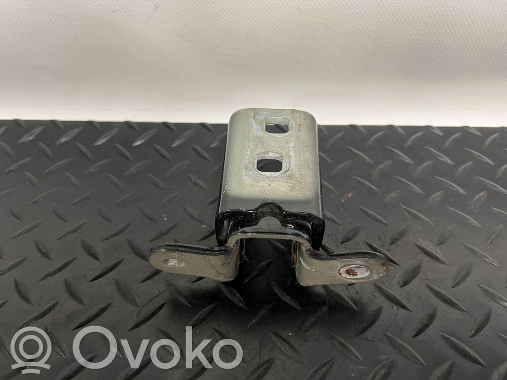 Chrysler Town & Country V Front door lower hinge 