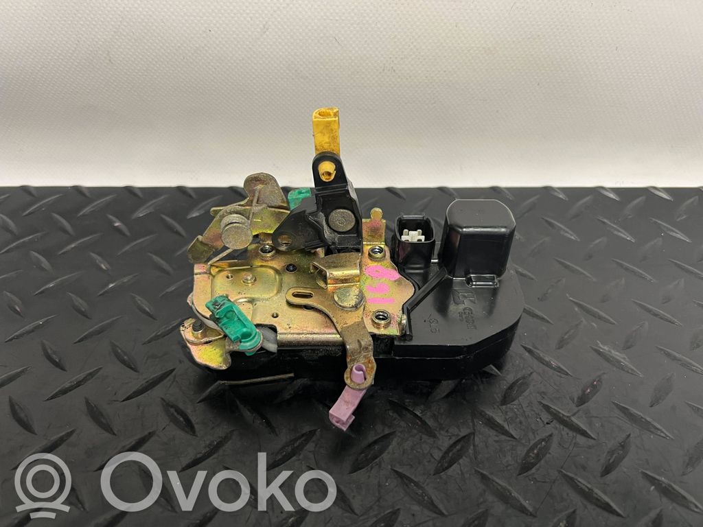 Chrysler Pacifica Front door lock 