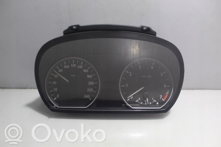 Uhr   102493248