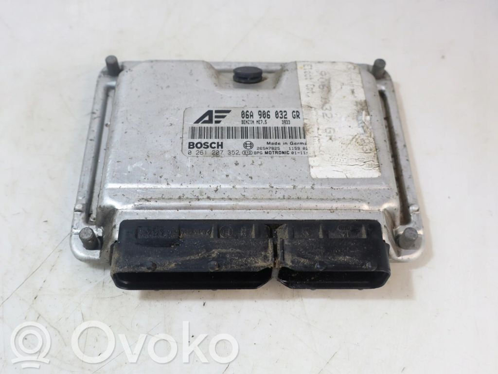 Engine control unit/module ECU   0261207352