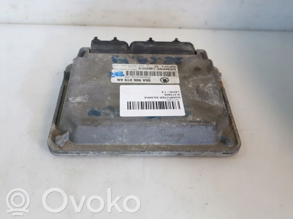 Engine control unit/module ECU   5WP4374