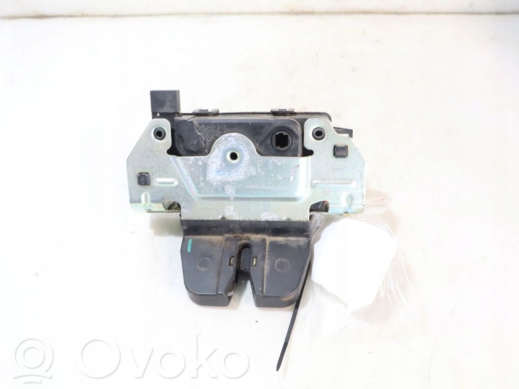 Opel Zafira B Zamek klapy tylnej / bagażnika 