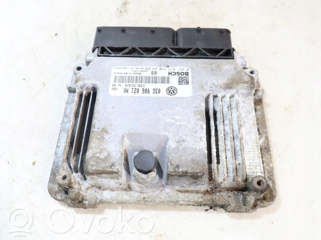 Volkswagen PASSAT B6 Unitate control motor/modul ECU 
