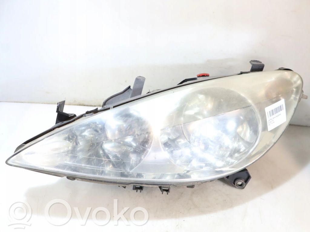 Lampa przednia