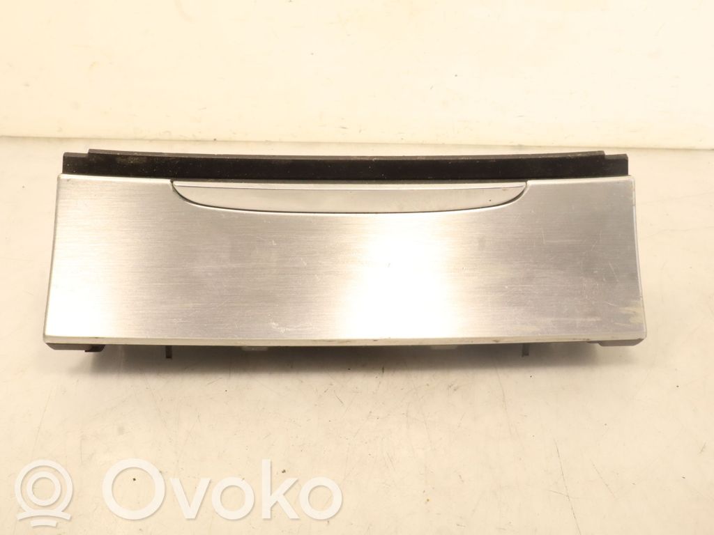 Presa 12V (anteriore)