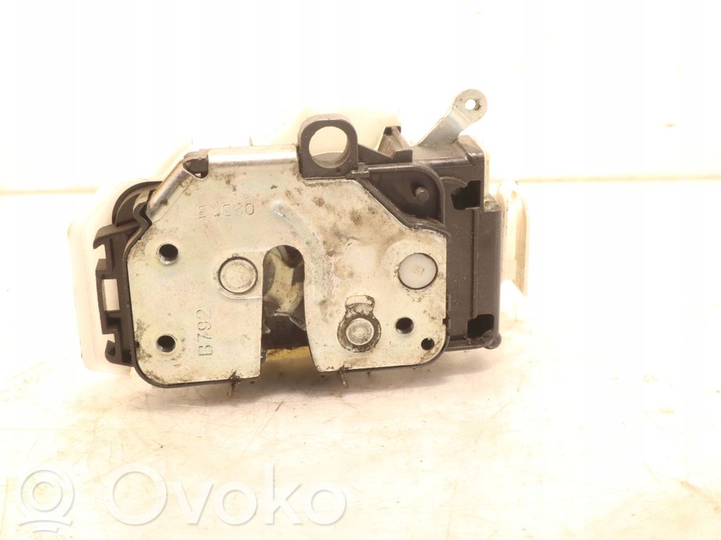Liukuoven lukko   Y13C286SCCLD
