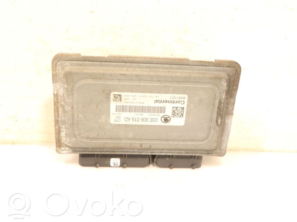 Skoda Fabia Mk2 (5J) Komputer / Sterownik ECU silnika 