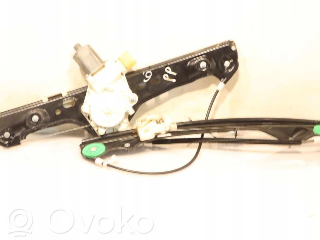 Front window lifting mechanism without motor
