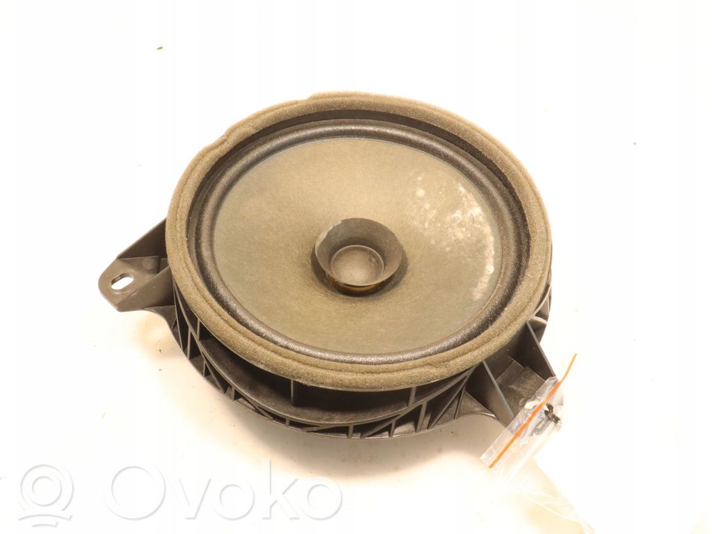 Takaoven kaiutin