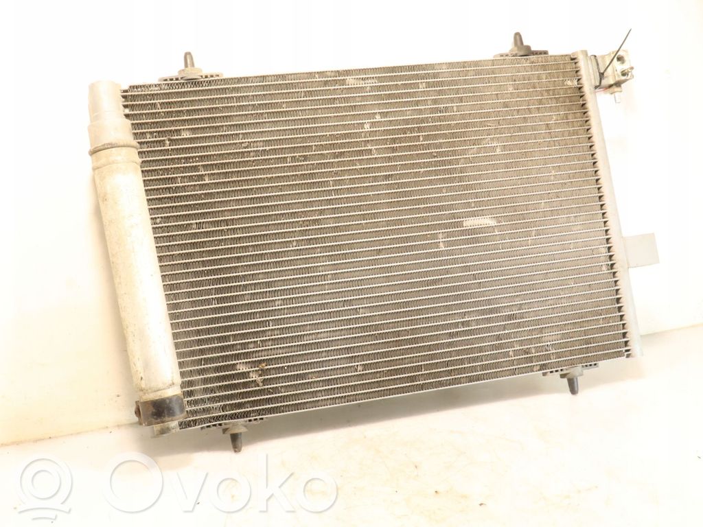 Radiateur condenseur de climatisation