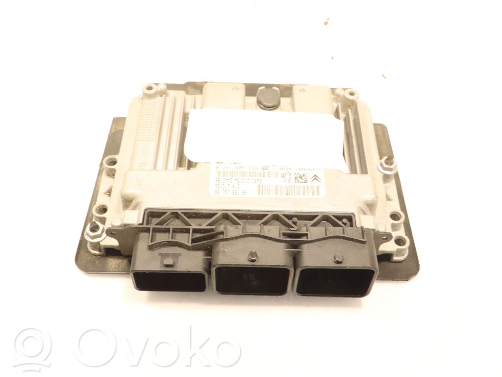 Engine control unit/module ECU   0261S06633