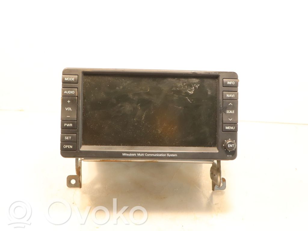 Mitsubishi Lancer X Rămă unitate radio/GPS