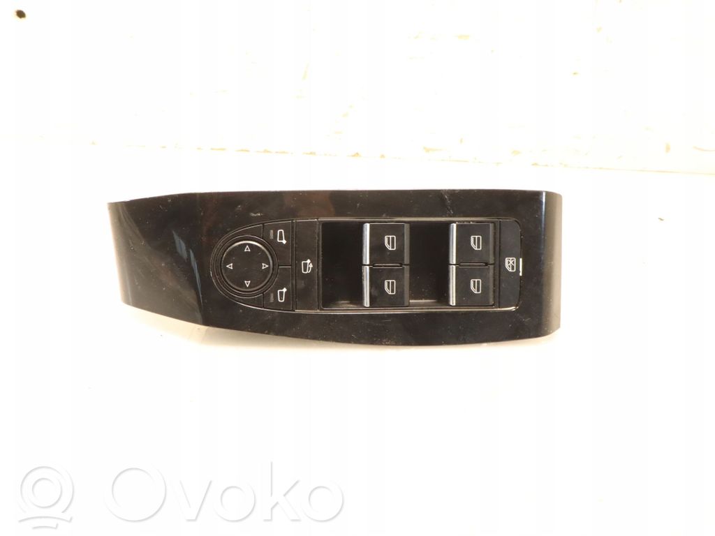 Mazda 3 Electric window control switch 