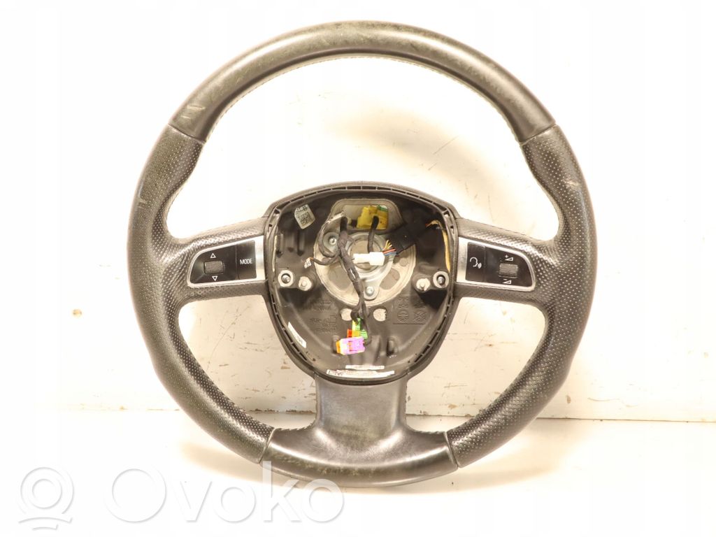 Audi A5 8T 8F Ohjauspyörä 