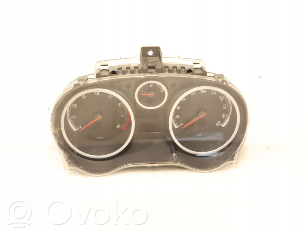 Opel Corsa C Kello 