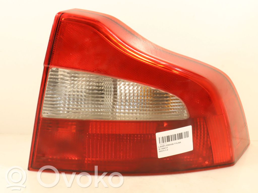 Rear/tail lights   E1THK188
