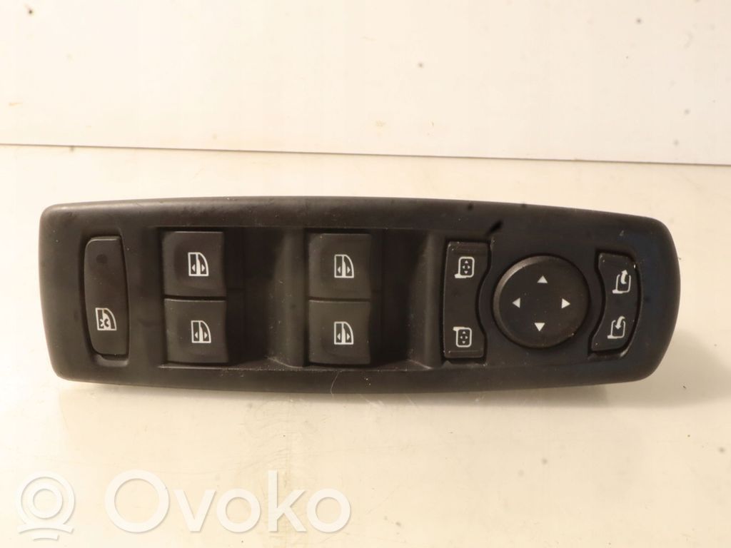 Przyciski szyb   09610006RC