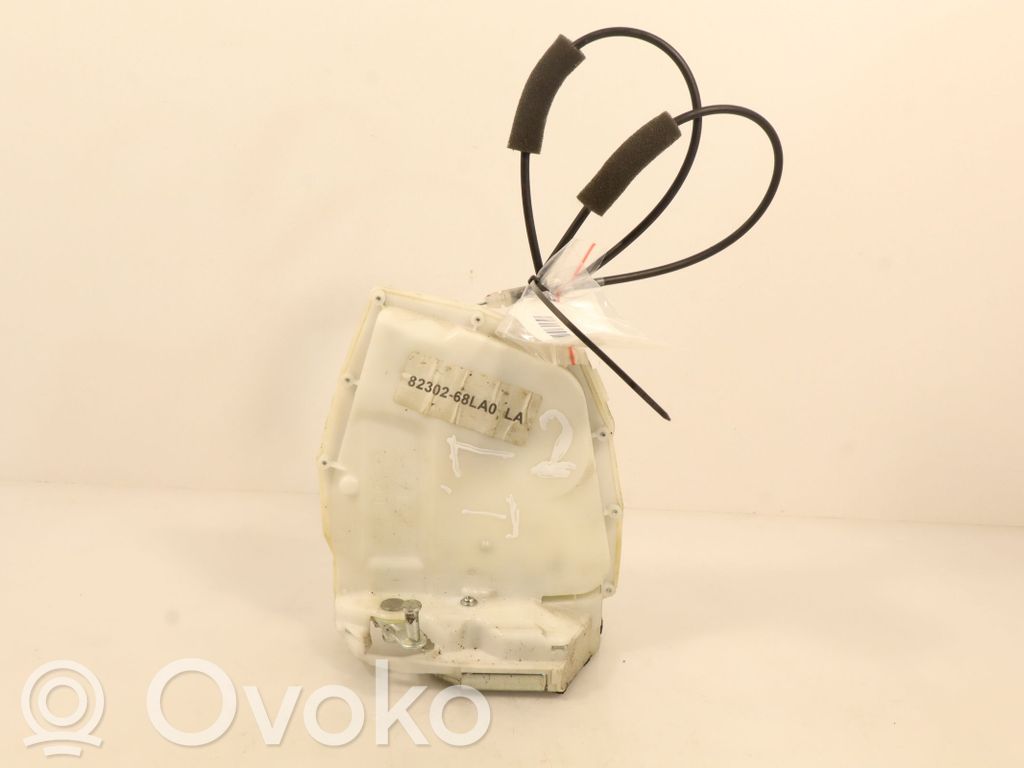 Suzuki Swift I Rear door lock 