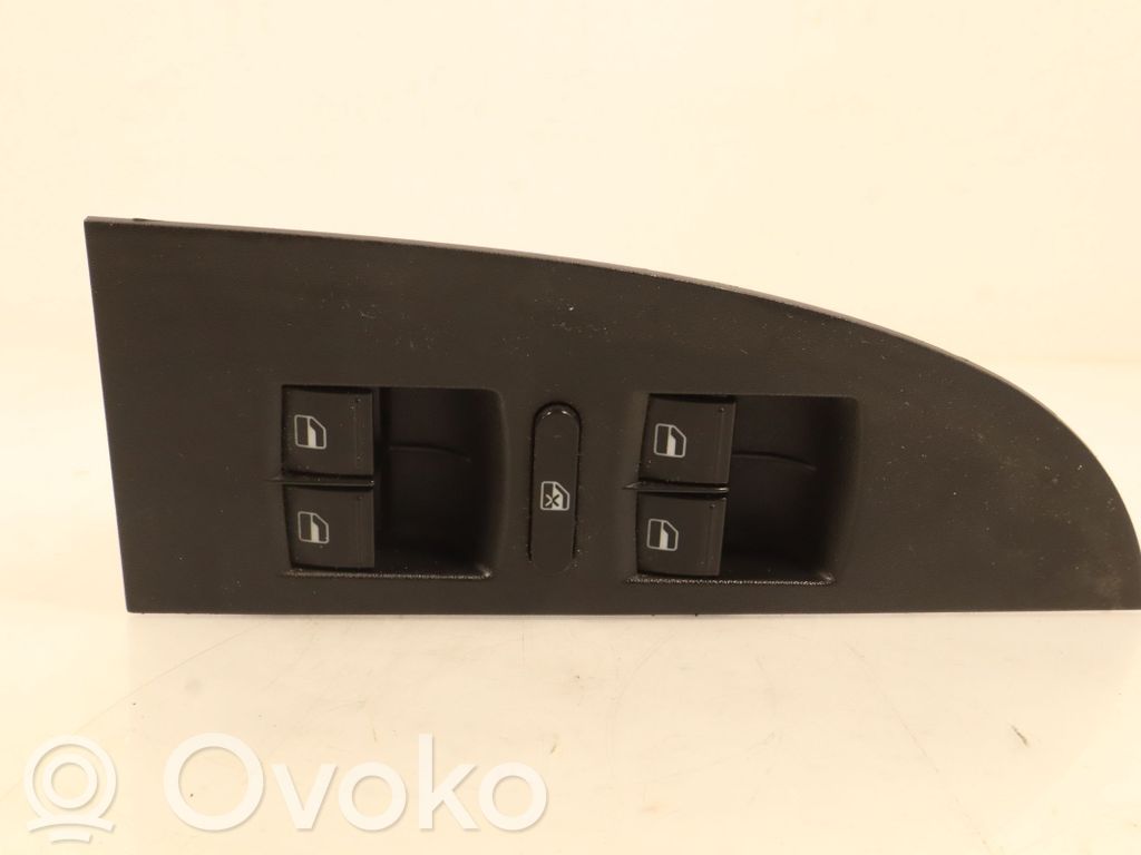 Seat Leon (5F) Electric window control switch 