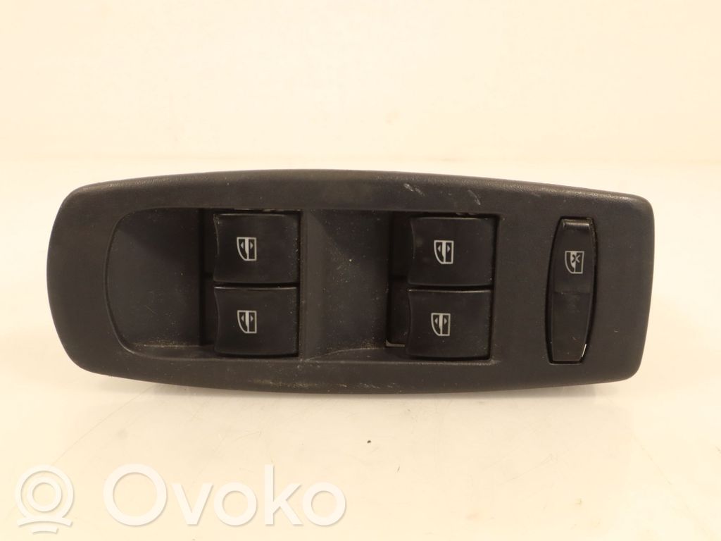 Renault Koleos I Electric window control switch 