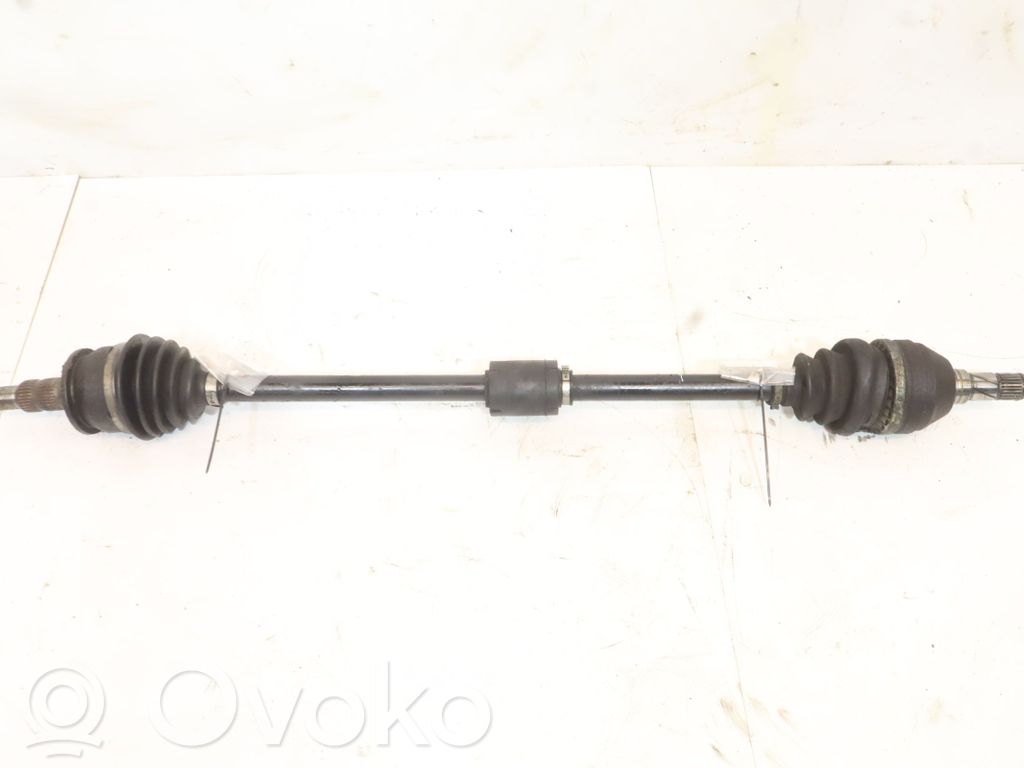 Opel Astra J Etuvetoakseli 
