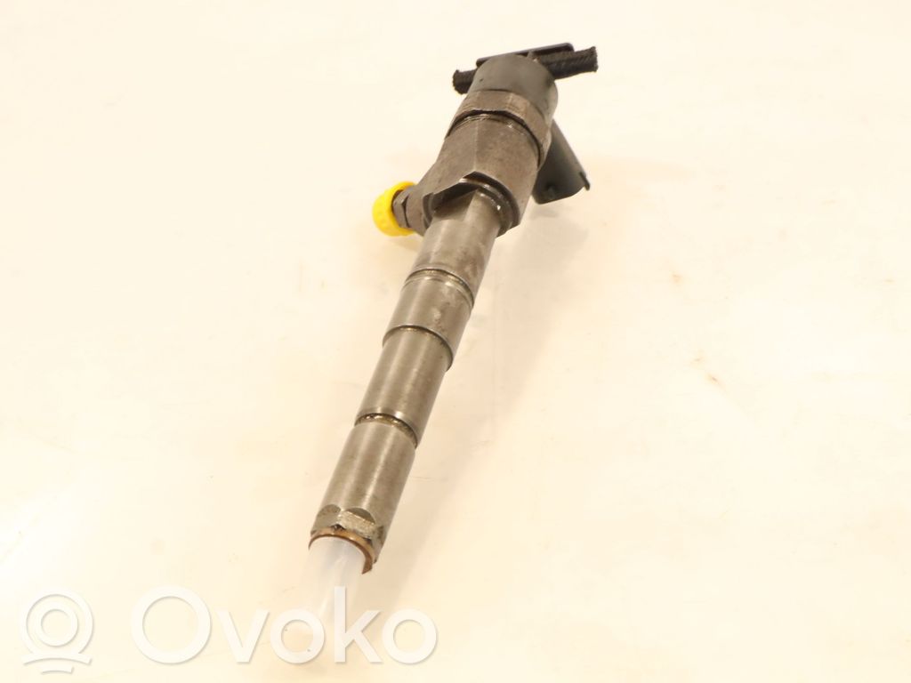 Opel Insignia A Polttoainesuutin 