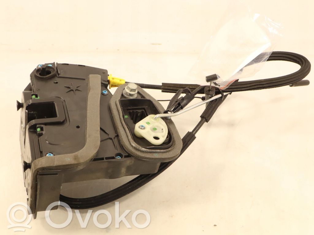 Opel Astra K Rear door lock 