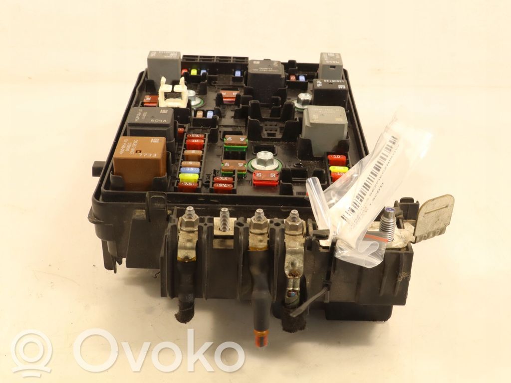 Opel Astra K Fuse box set 