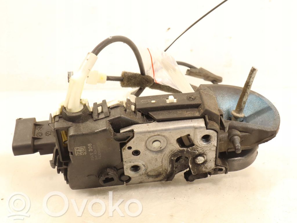 Citroen C3 Front door lock 
