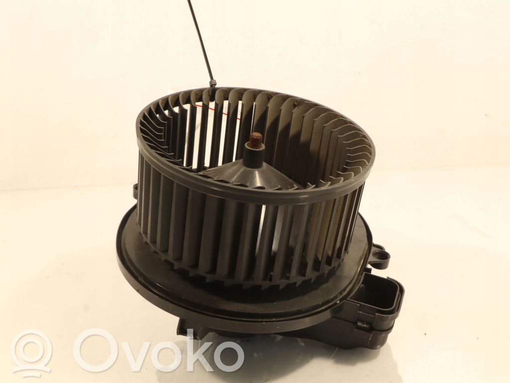 BMW 1 F20 F21 Pečiuko ventiliatorius/ putikas 
