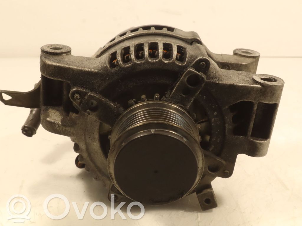 Toyota Avensis T250 Alternador 