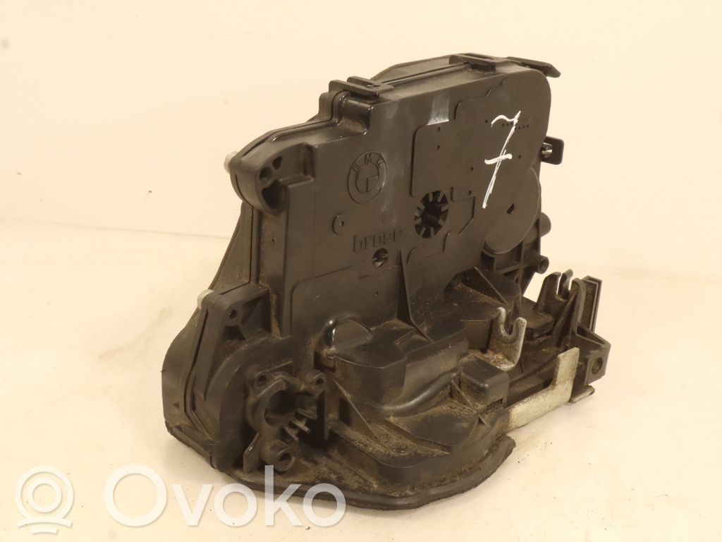 BMW 3 E90 E91 Front door lock 