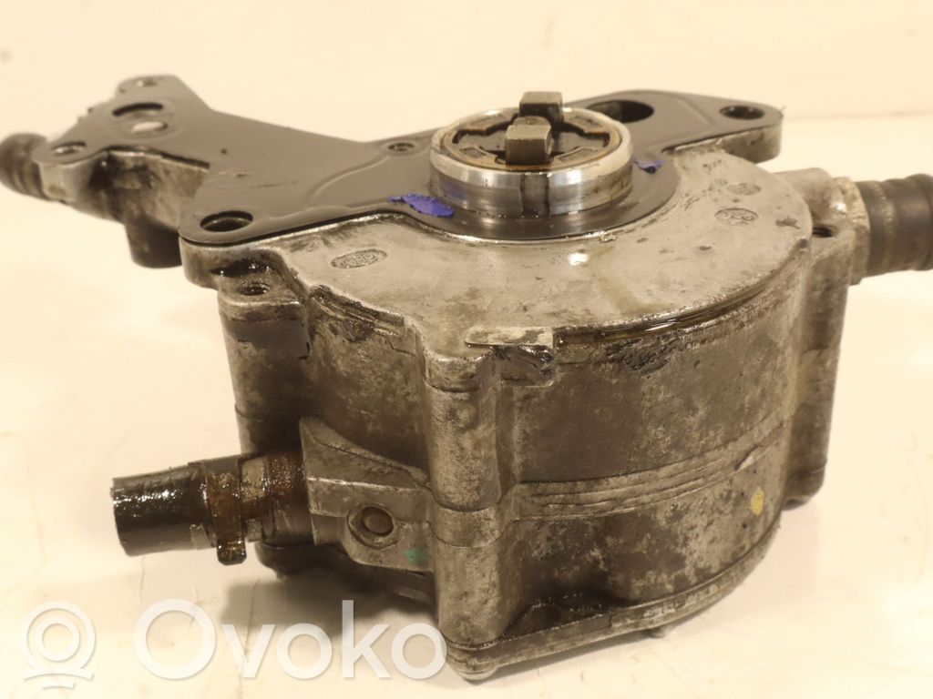Audi A4 S4 B7 8E 8H Pompă vacuum 
