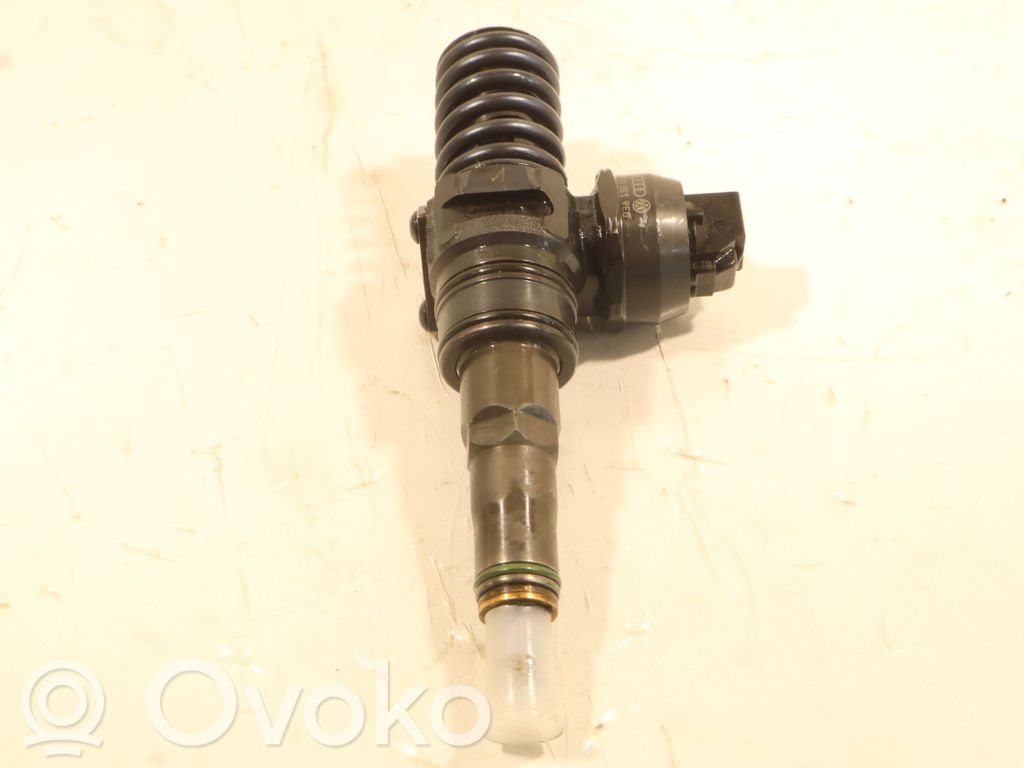 Audi A4 S4 B7 8E 8H Injector combustibil 