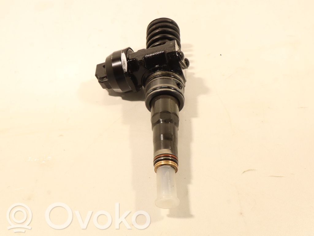 Inyector de combustible   0414720313