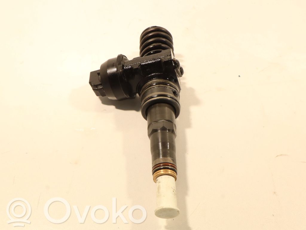 Inyector de combustible   0414720313