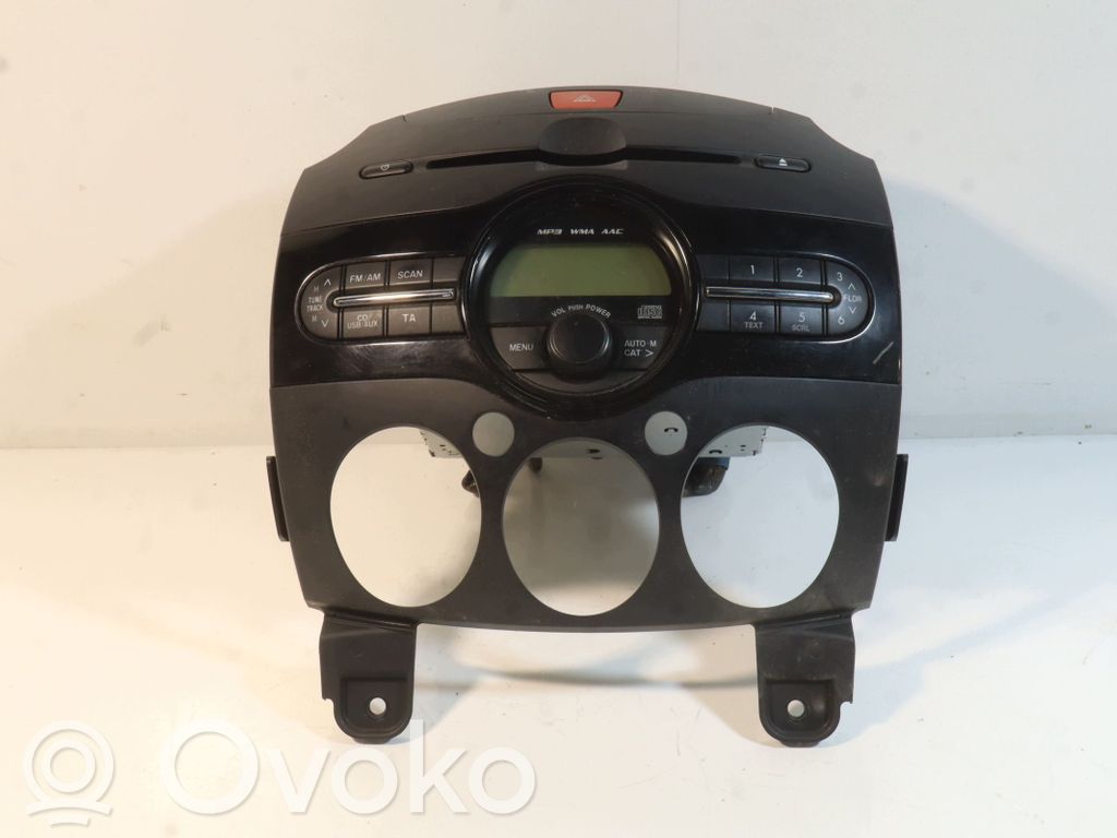 Mazda 2 Rămă unitate radio/GPS 