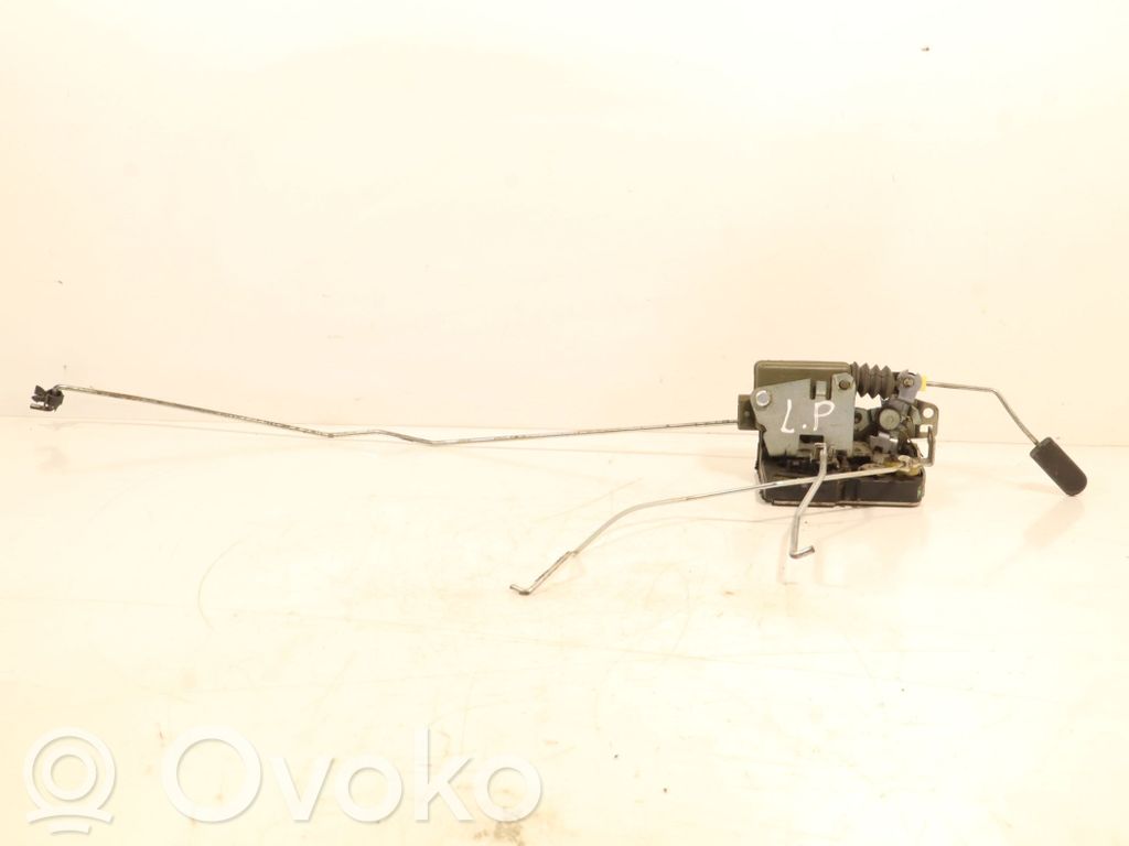 Serrure de porte avant
