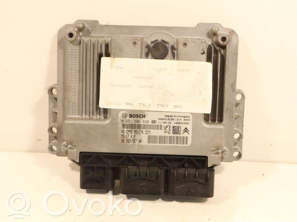 Komputer / Sterownik ECU silnika   9676379780