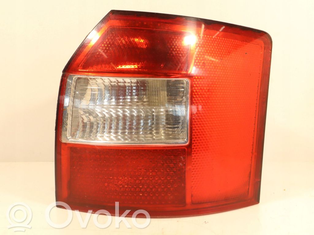 Audi A4 S4 B6 8E 8H Feux arrière / postérieurs