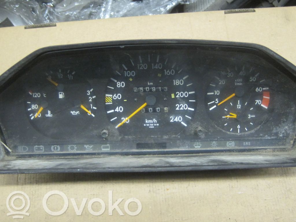 Mercedes-Benz E W124 Speedometer (instrument cluster) 