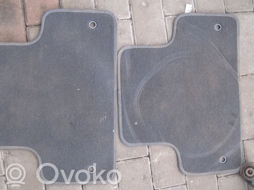 Alfombra trasera   BJ3M130A22