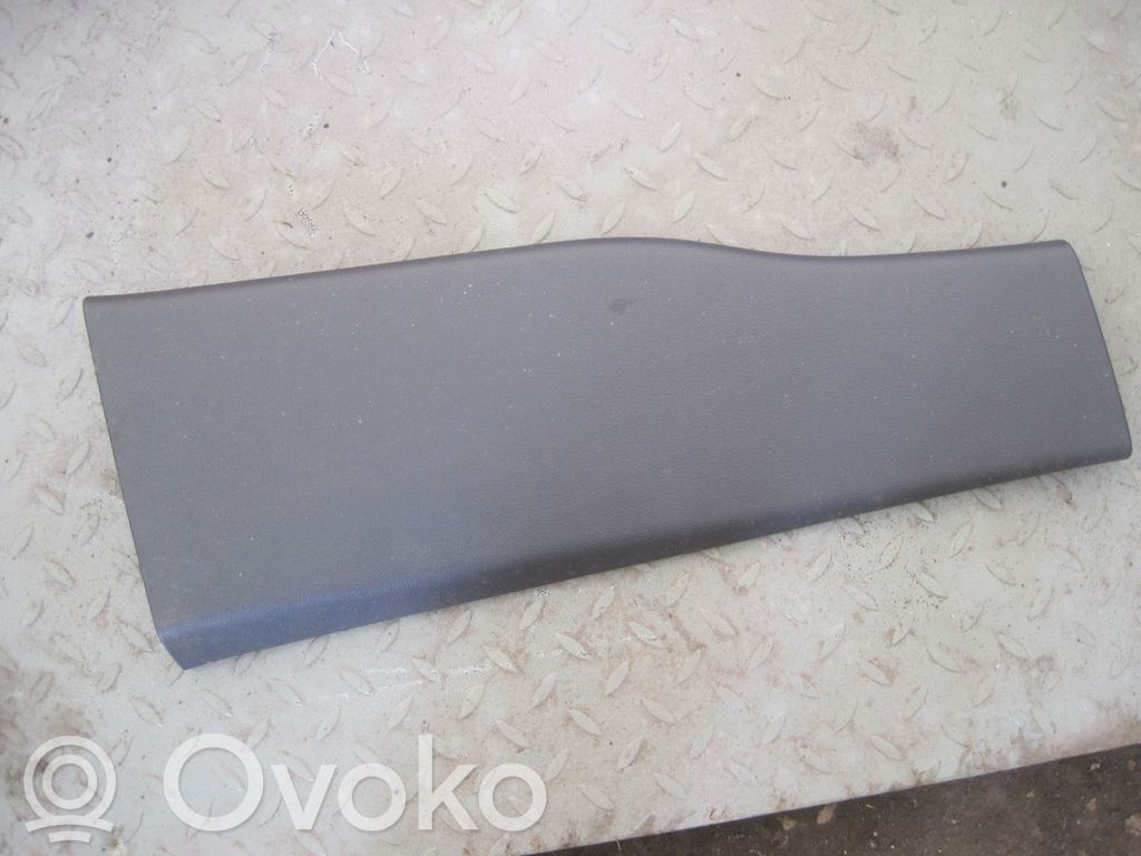 Volkswagen Amarok Osłona dolna słupka / B 